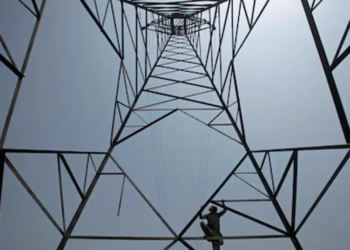 Pakistan’s Proposed Power Tariff Overhaul May Raise Inflation but Support Industry, Analysts Say