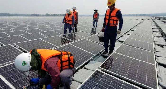 No Change to Net Metering for Existing Consumers ‘For Now’: Awais Leghari