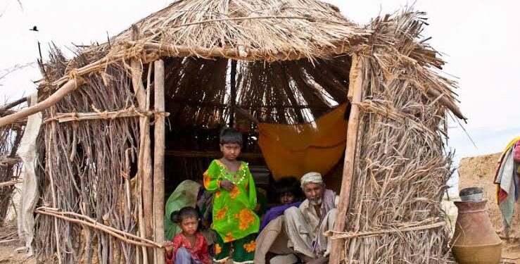 Pakistan’s Poverty Rate Rises to 28.8% in 2024-25, Official Estimates Show Sharp Increase