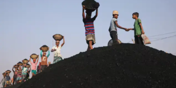 Pakistan Shifts Toward Domestic Power as LNG Shortages Grip Asia