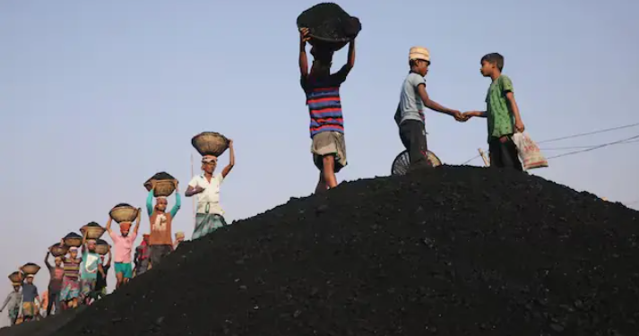 Pakistan Shifts Toward Domestic Power as LNG Shortages Grip Asia