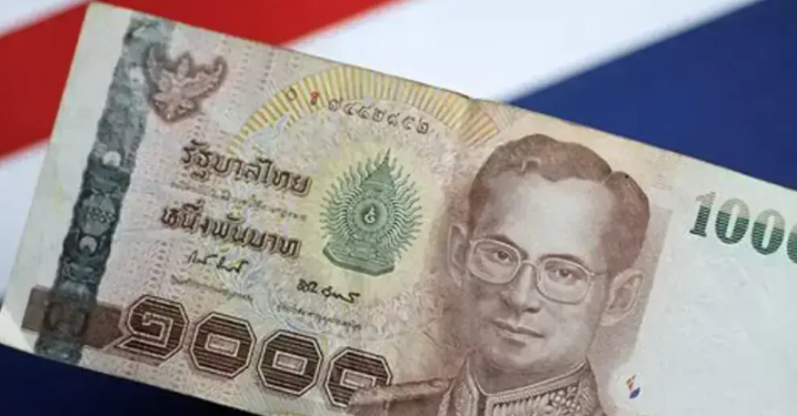 Thai baht weakens against US dollar in early Tuesday trade