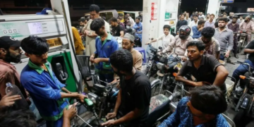 Pakistan Fuel Supplies Stable Despite Middle East Oil Turmoil, PM Aide Says