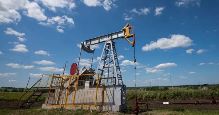 Pakistan, India among most exposed to oil shock as Strait of Hormuz tensions rise