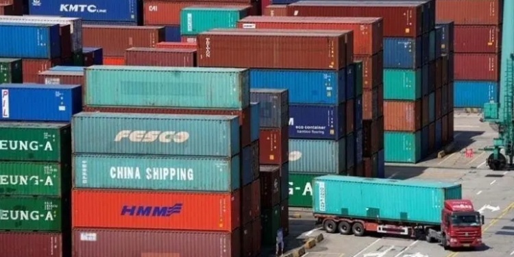 Pakistan’s non-textile exports fall 17% in first eight months of FY26