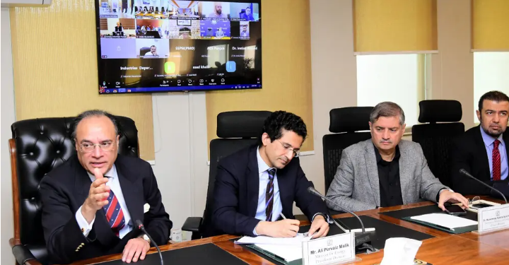 Govt Assures Fuel Supply Secured Until Mid-April, Dismisses Petrol Shortage Rumours