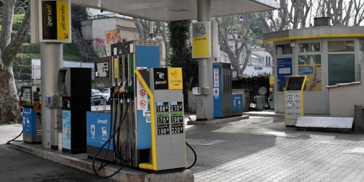 U.S lifts curbs on Russian oil giant’s German subsidiary