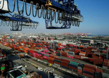 Govt Orders 30-Day Plan to Clear Port Congestion