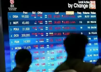 Asian Tech Stocks Gain as Oil Surge and Hawkish Central Banks Weigh on Bonds