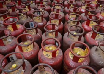 India Turns LPG Supply Crisis into Push for Piped Gas Expansion