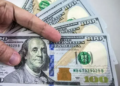 Dollar Holds Near Recent Levels as Middle East Tensions and Inflation Cloud Outlook